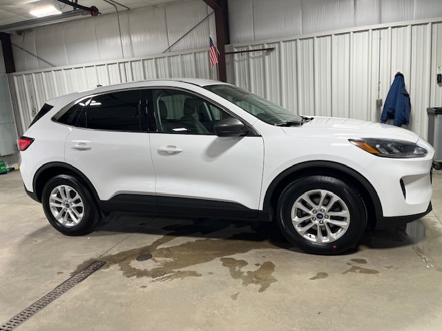 Used 2022 Ford Escape SE with VIN 1FMCU9G69NUB69932 for sale in Sheboygan Falls, WI