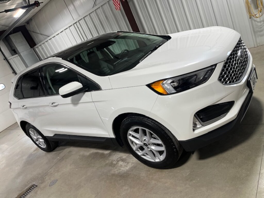 Used 2024 Ford Edge SEL WAGON