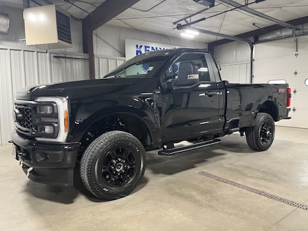 2023 Ford F250  XL STX CREW FX4 PICKUP