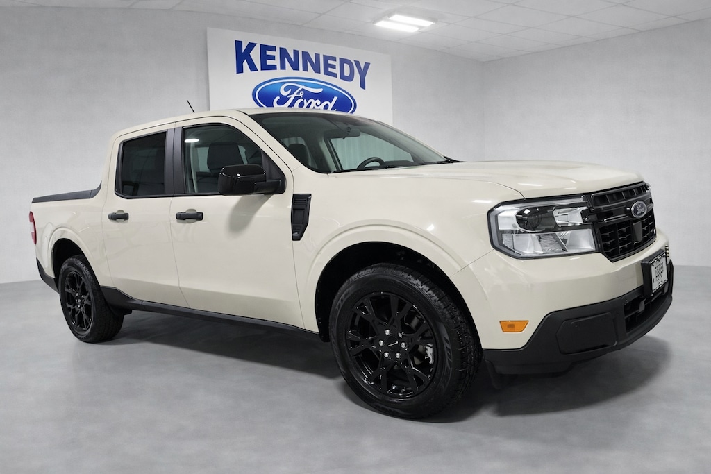 New 2025 Ford Maverick XLT AWD PICKUP