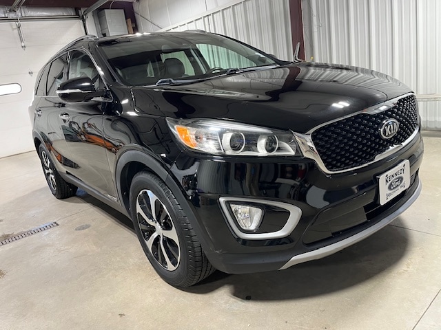 Used 2018 Kia Sorento EX with VIN 5XYPHDA54JG352017 for sale in Sheboygan Falls, WI