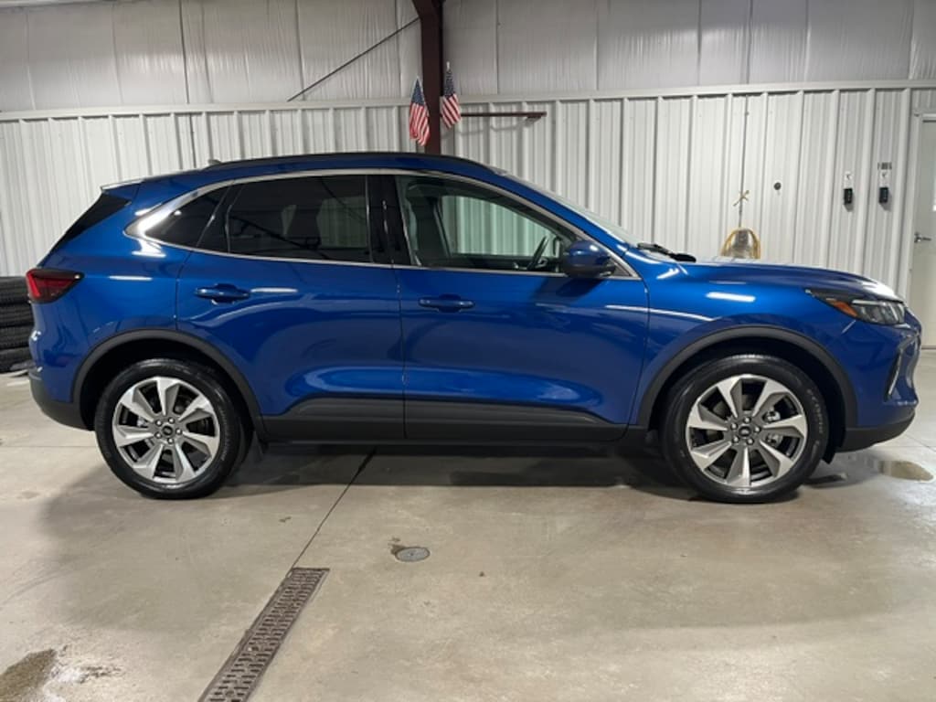 Used 2023 Ford Escape Platinum AWD WAGON