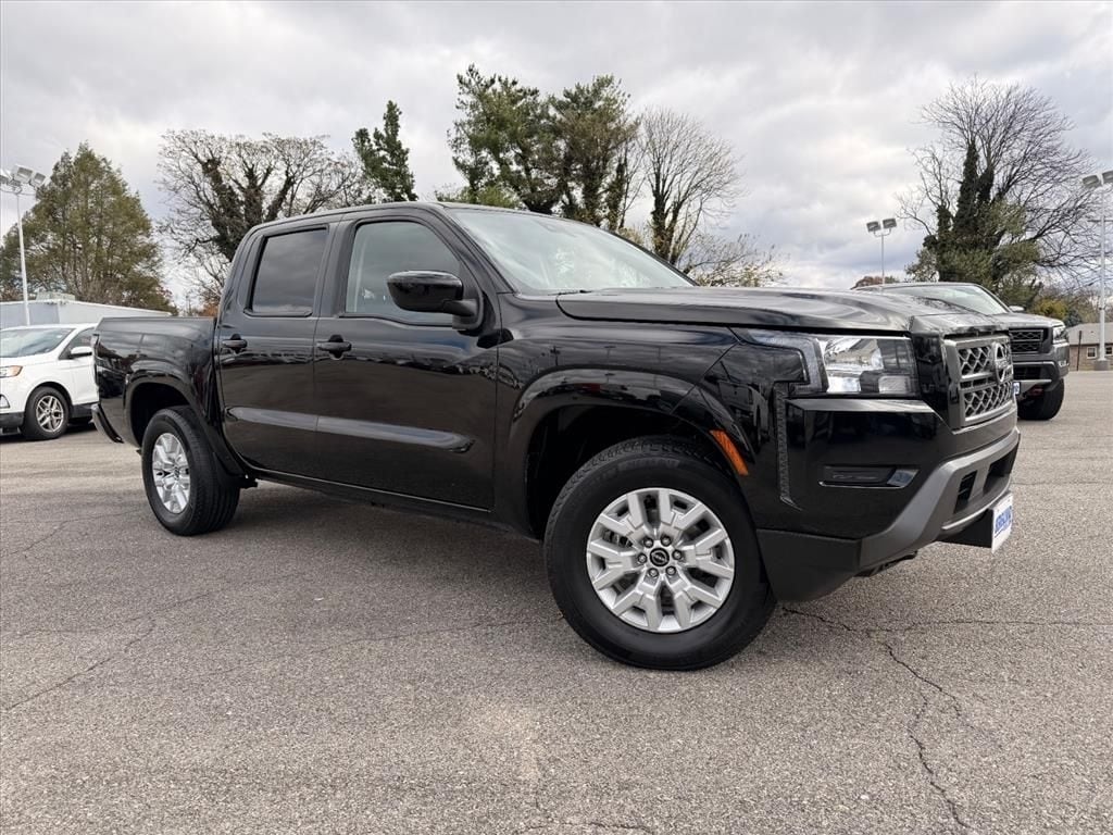 Used 2023 Nissan Frontier SV 4x4 SV Crew Cab 5 ft. SB