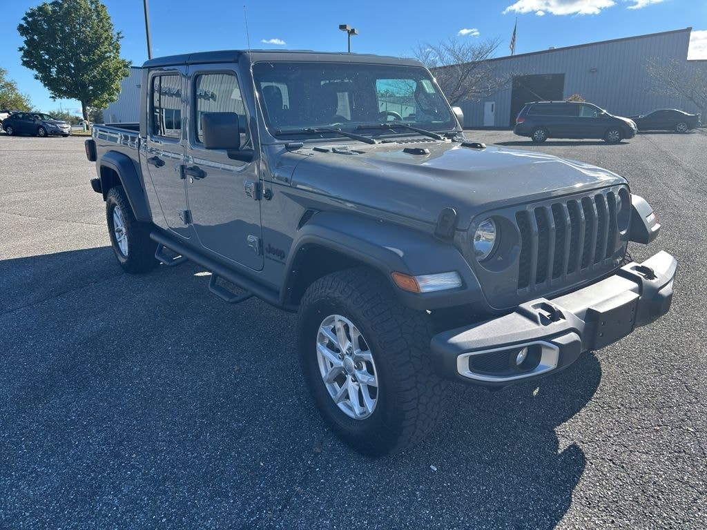 Used 2023 Jeep Gladiator Sport 4x4 Sport S  Crew Cab 5.0 ft. SB