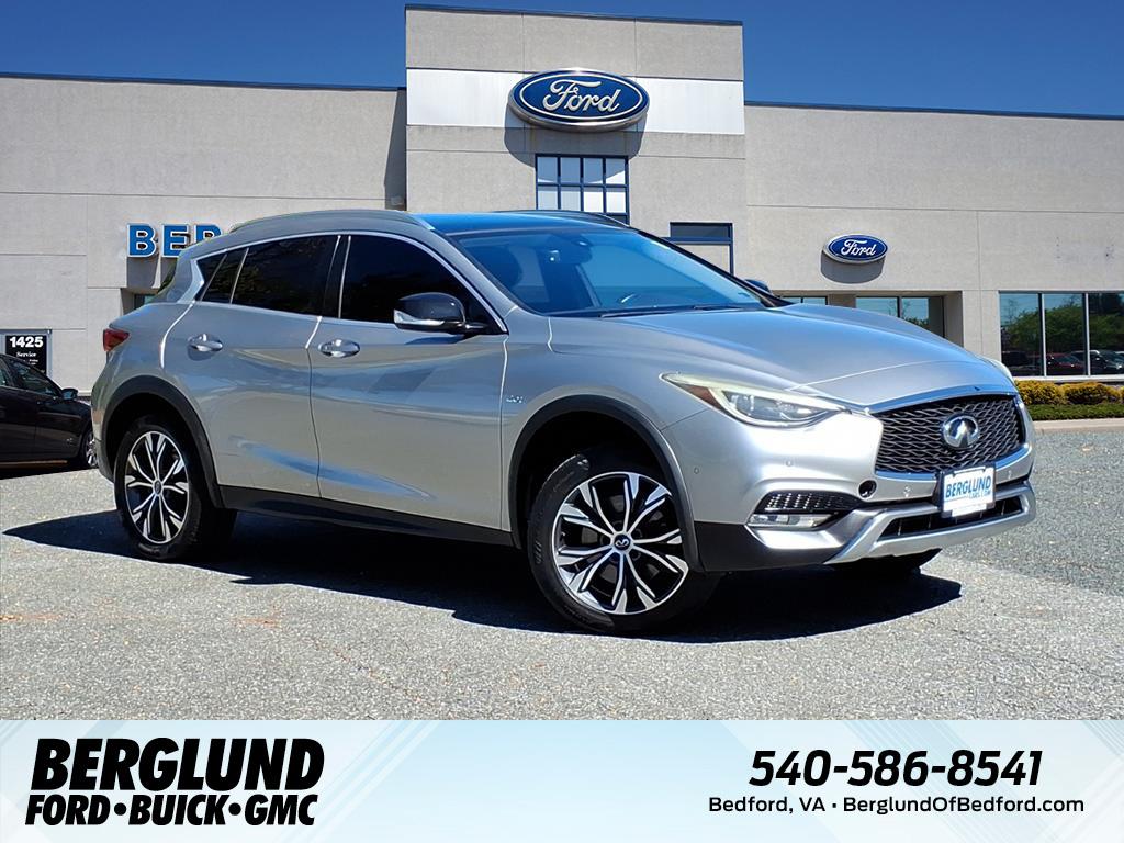 2017 INFINITI QX30