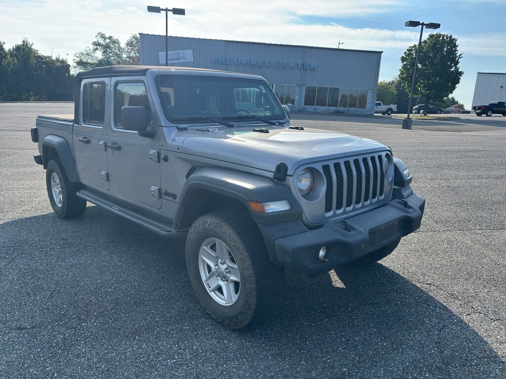 2020 Jeep Gladiator Sport S photo 3