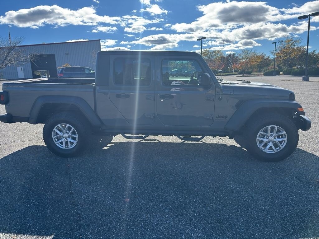 Used 2023 Jeep Gladiator Sport 4x4 Sport S  Crew Cab 5.0 ft. SB