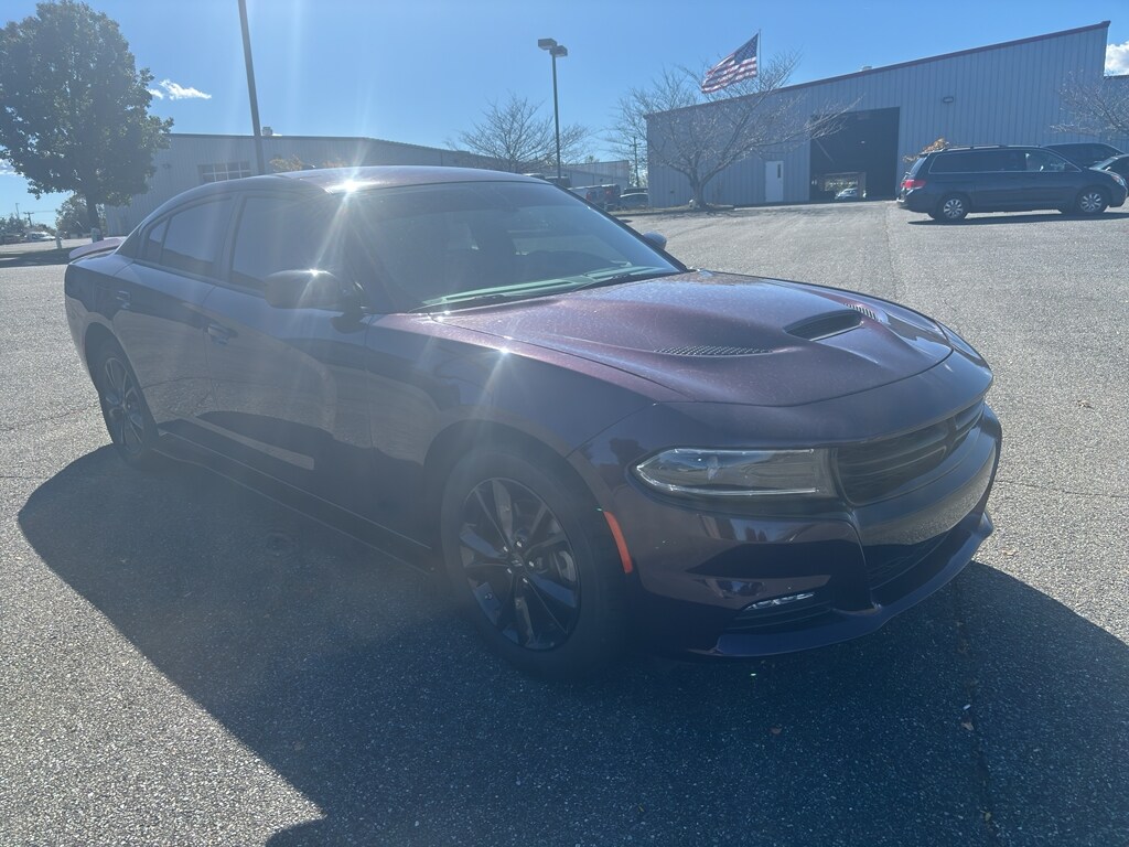2022 Dodge Charger AWD SXT photo 2