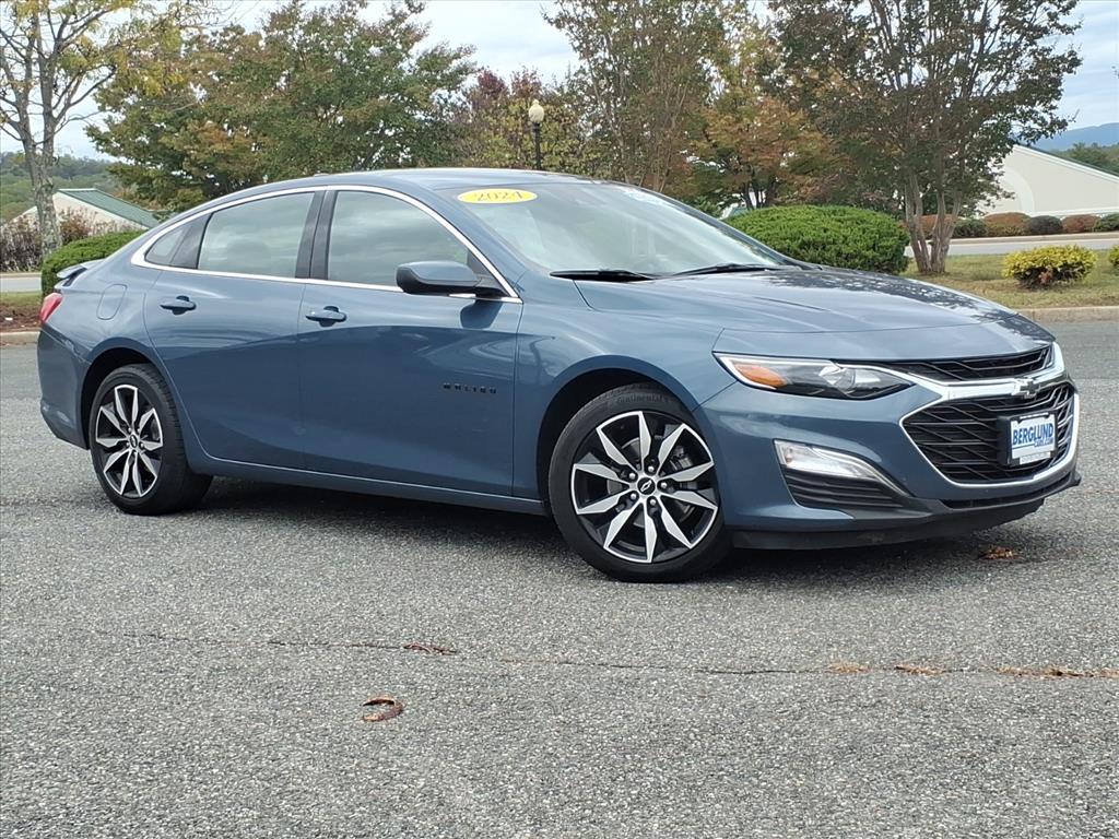 2024 Chevrolet Malibu RS photo 2