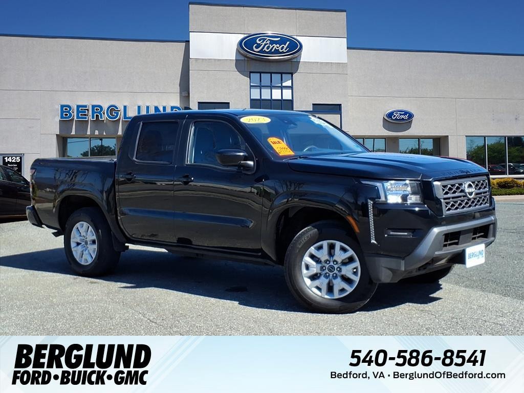 Used 2023 Nissan Frontier SV 4x4 SV Crew Cab 5 ft. SB