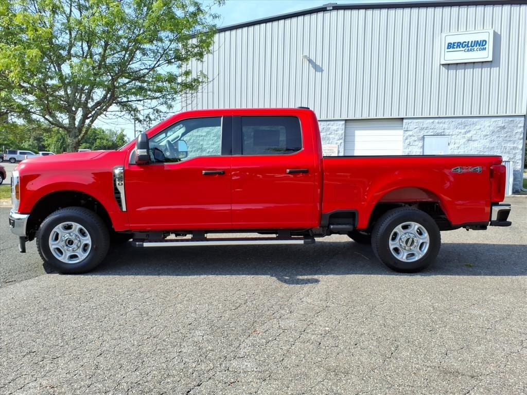 2026 Ford F-250 Super Duty XLT - Photo 6