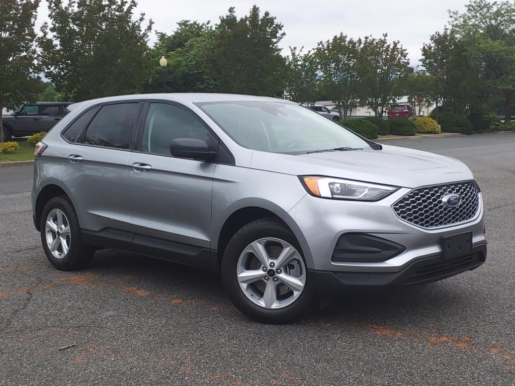 Used 2024 Ford Edge SE with VIN 2FMPK4G96RBB20610 for sale in Bedford, VA