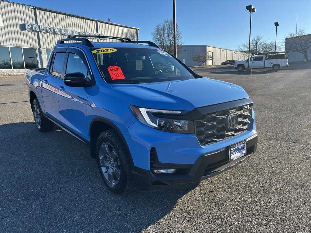 Used 2025 Honda Ridgeline TrailSport AWD TrailSport Crew Cab 5.3 ft. SB