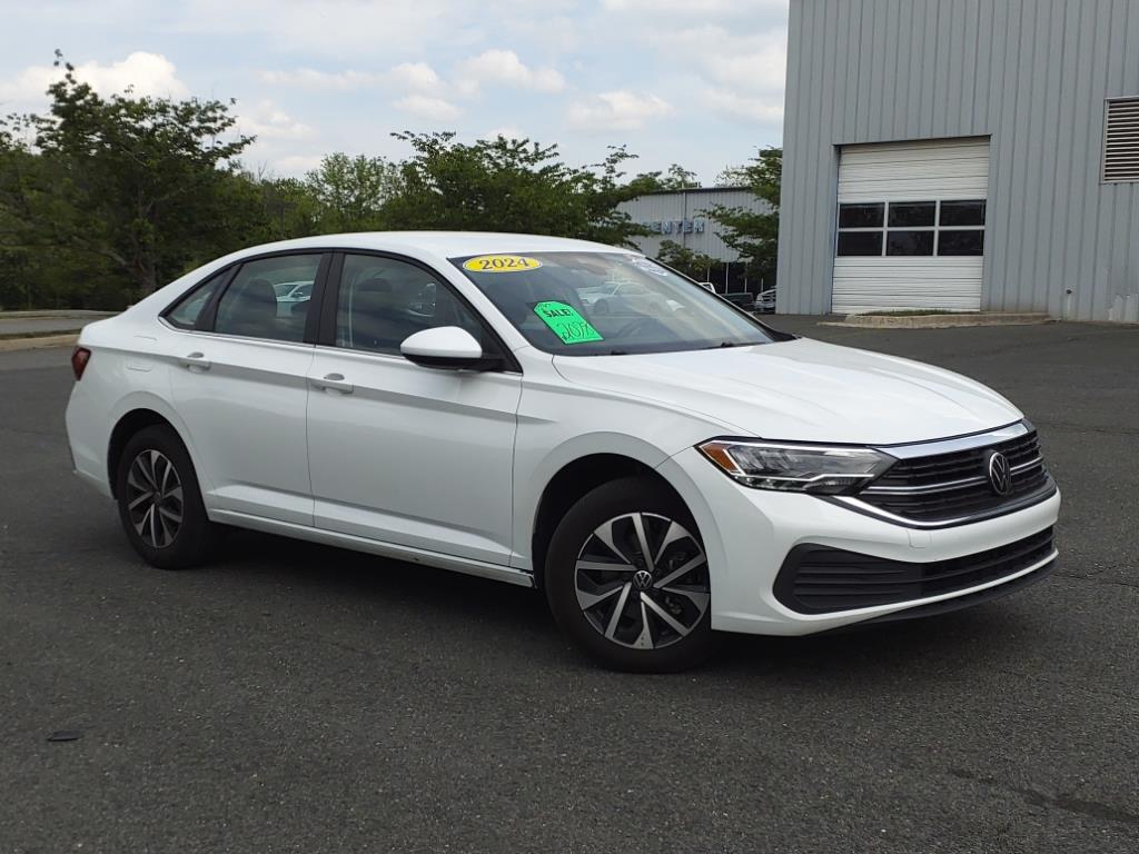 Used 2024 Volkswagen Jetta S with VIN 3VW5M7BU6RM042621 for sale in Bedford, VA