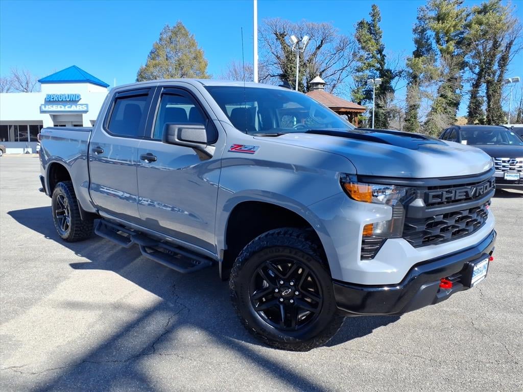 Used 2025 Chevrolet Silverado Custom Trail Boss Crew Cab