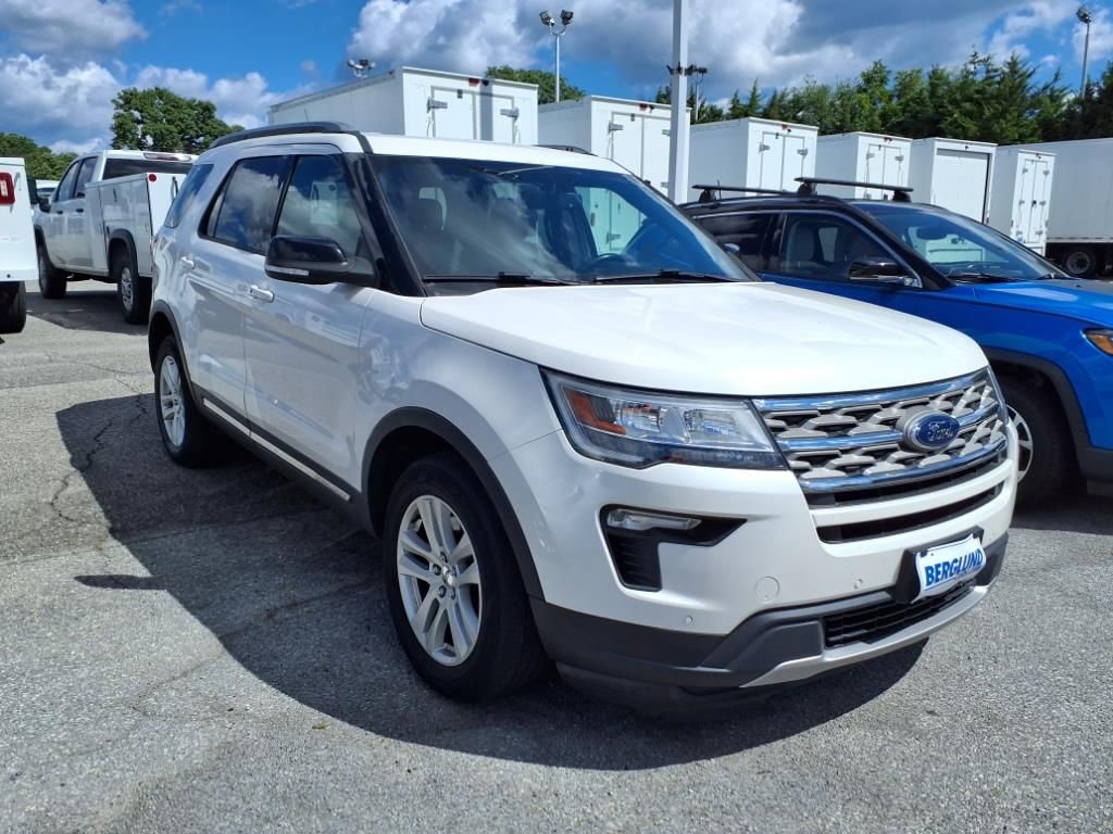 2018 Ford Explorer XLT photo 2