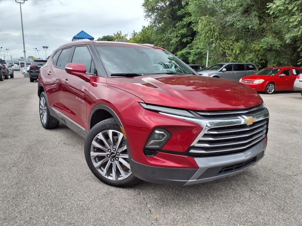 2023 Chevrolet Blazer Premier photo 2