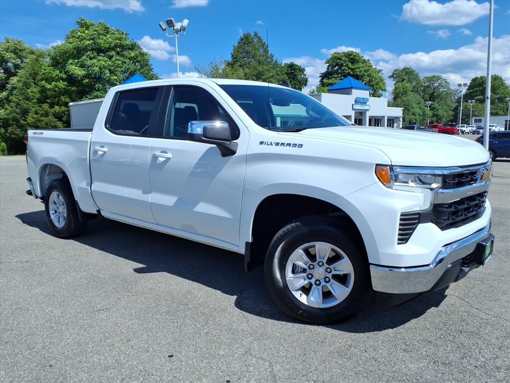Used 2026 Chevrolet Silverado LT Cab; Crew