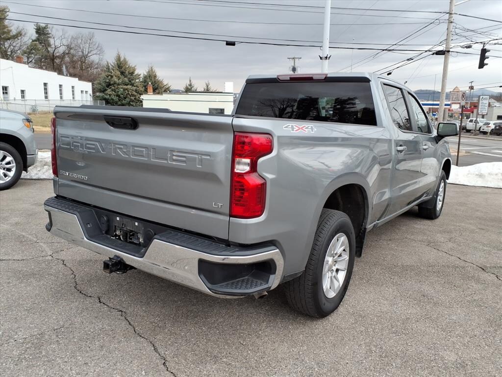 Used 2023 Chevrolet Silverado LT Cab; Crew