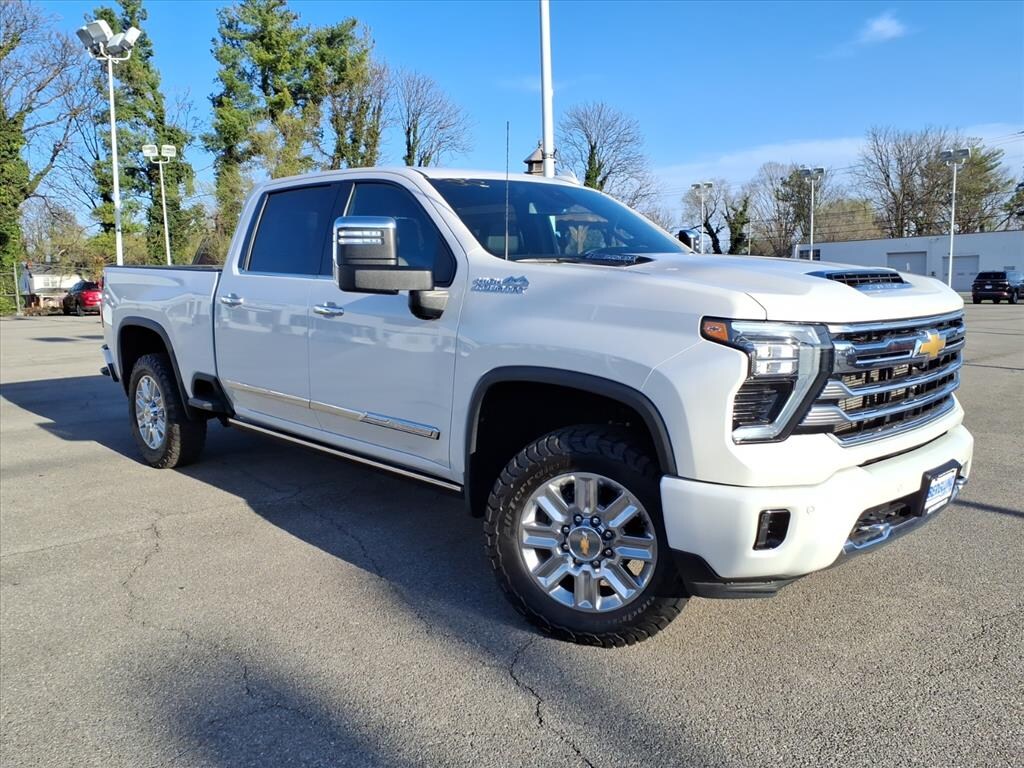 Used 2025 Chevrolet Silverado High Country Crew Cab