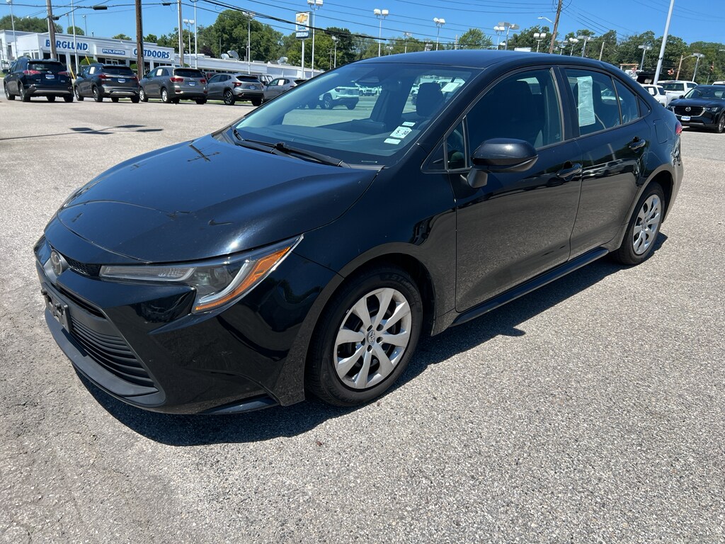 Used 2023 Toyota Corolla LE Sedan
