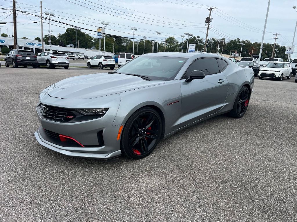 2023 Chevrolet Camaro 1LT photo 2