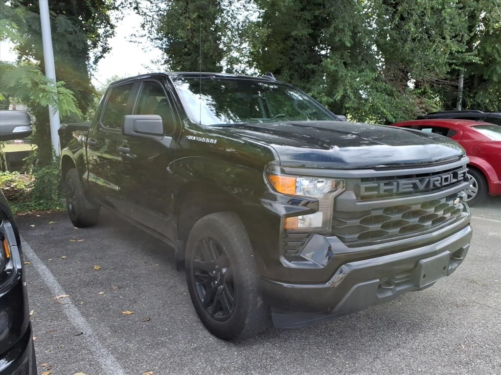 2022 Chevrolet Silverado 1500 Custom photo 2