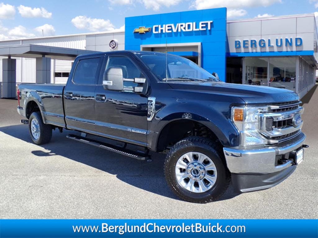 Used 2022 Ford F-250 XLT Cab; Crew