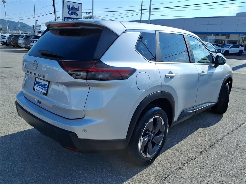 Used 2025 Nissan Rogue SV Sport Utility