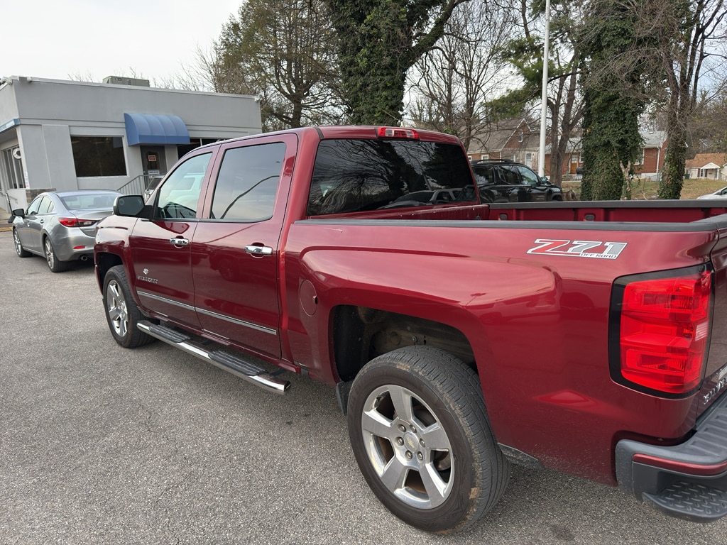 Used 2016 Chevrolet Silverado LT Crew Cab