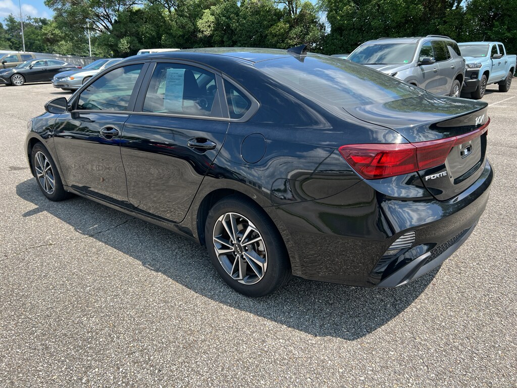 Used 2023 Kia Forte LXS Sedan
