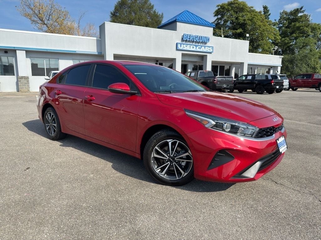 Used 2023 Kia Forte LXS Sedan