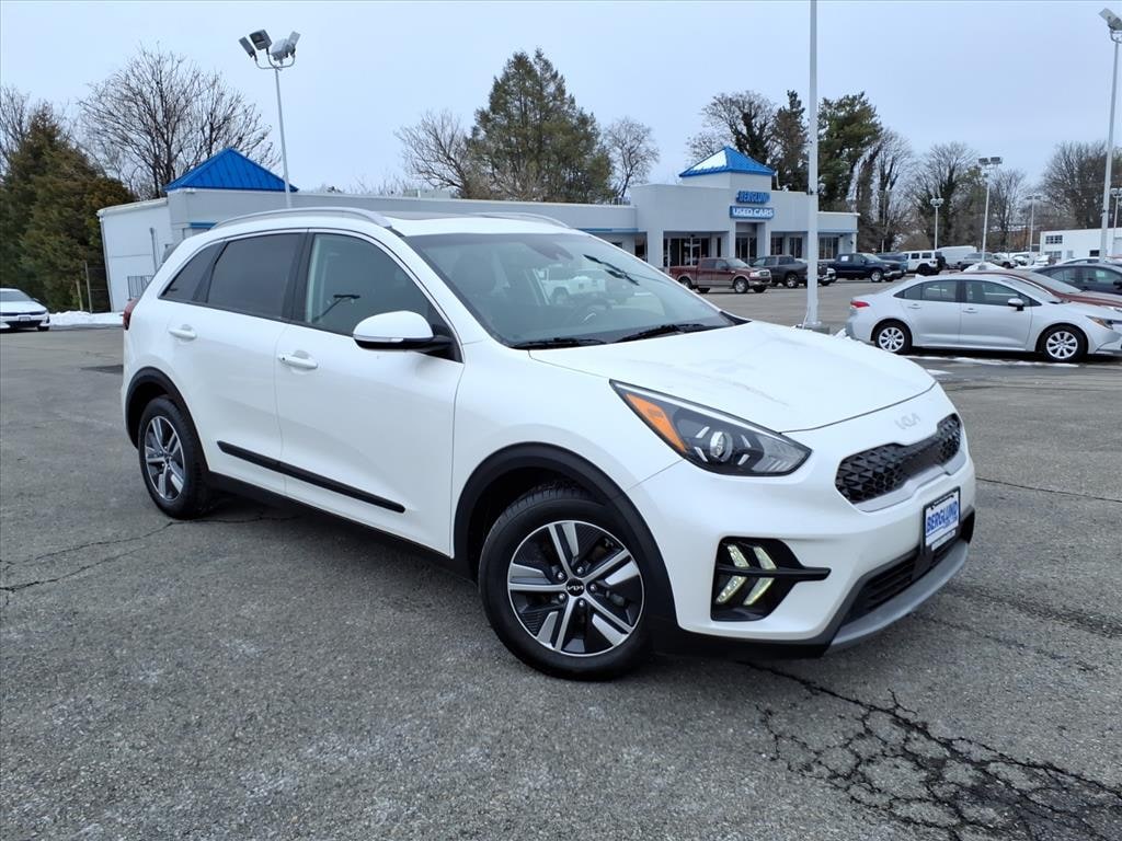 Used 2022 Kia Niro EX Premium Sport Utility