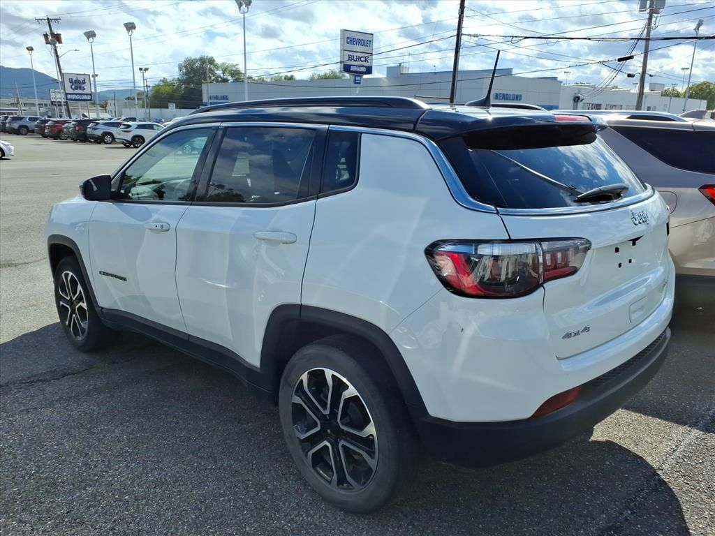2022 Jeep Compass Limited photo 2
