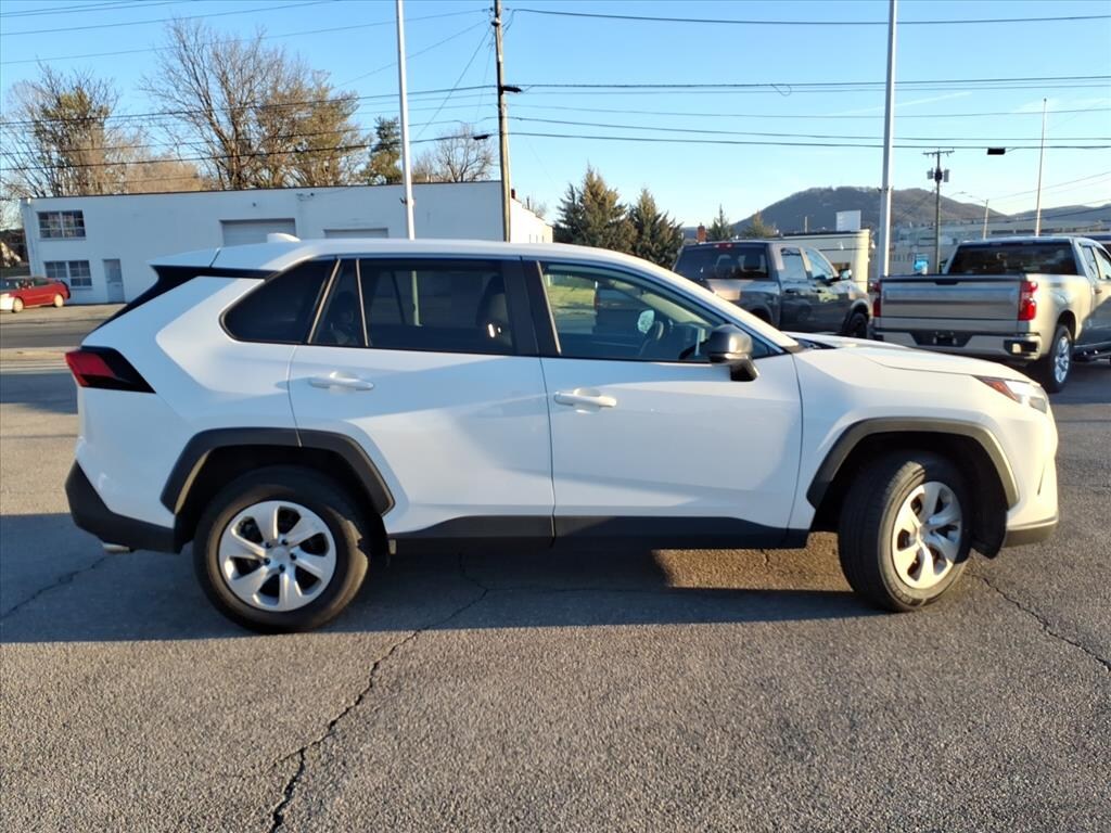 Used 2024 Toyota RAV4 LE Wagon