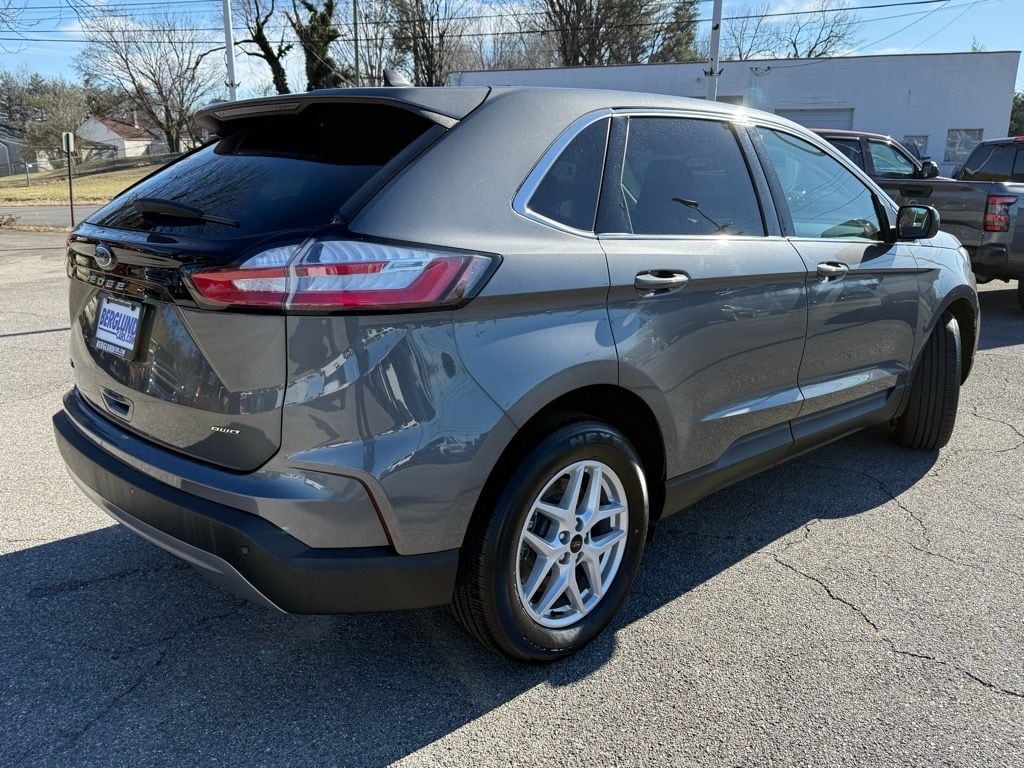 Used 2024 Ford Edge SEL Wagon