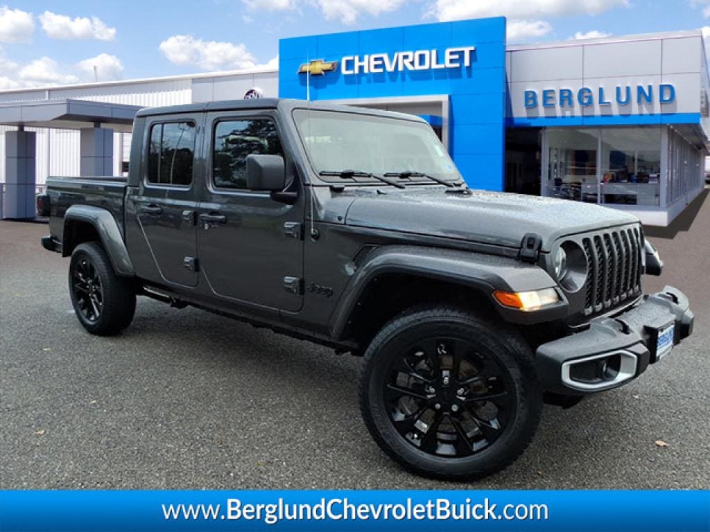 Used 2022 Jeep Gladiator Sport Cab; Crew
