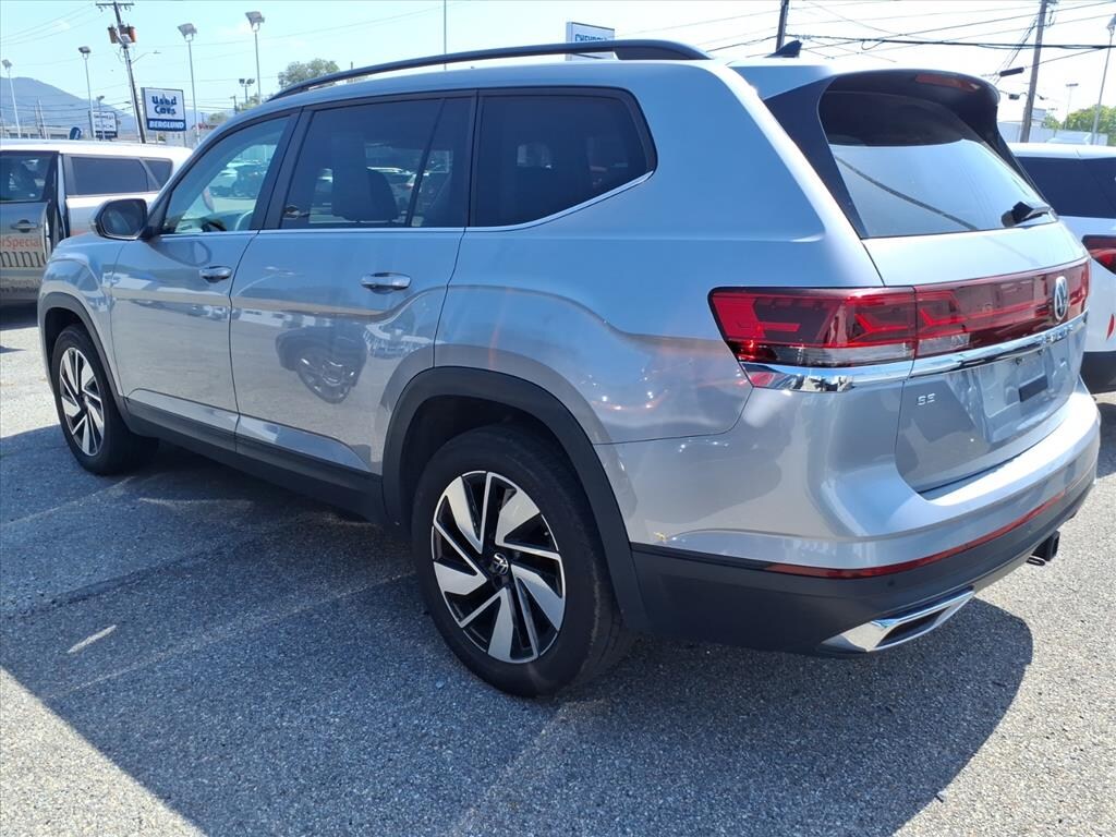 Used 2025 Volkswagen Atlas 2.0T SE w/Technology Sport Utility