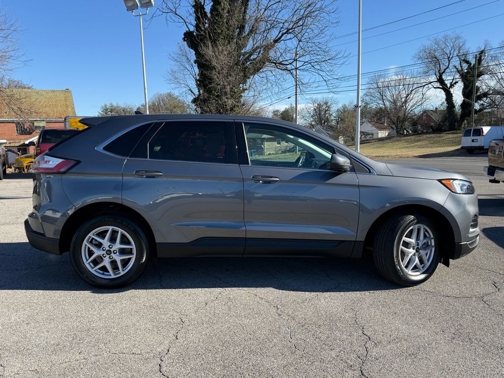 Used 2024 Ford Edge SEL Wagon
