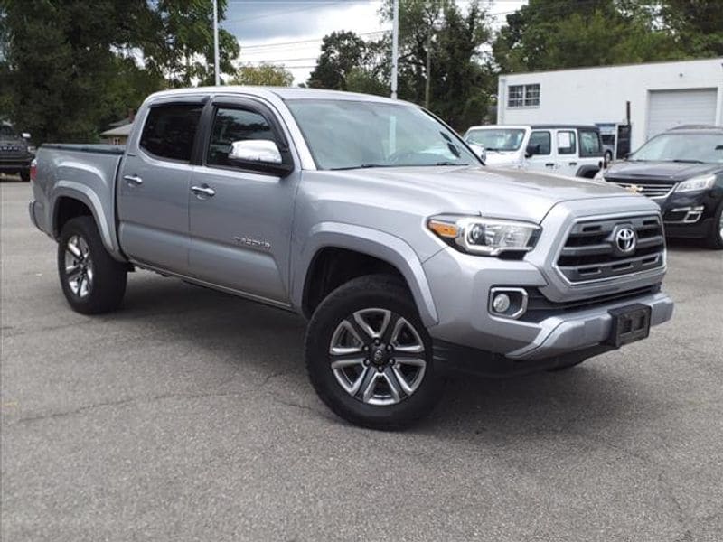 Used 2017 Toyota Tacoma Limited with VIN 5TFGZ5AN5HX063187 for sale in Roanoke, VA