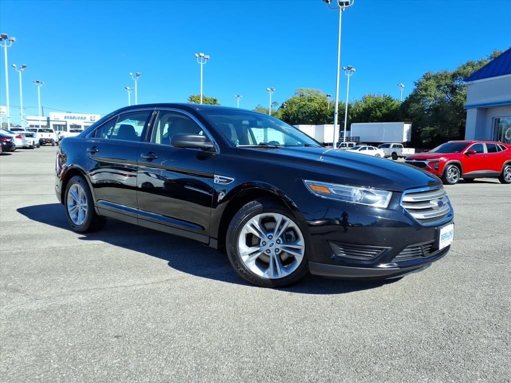 Used 2017 Ford Taurus SE Sedan