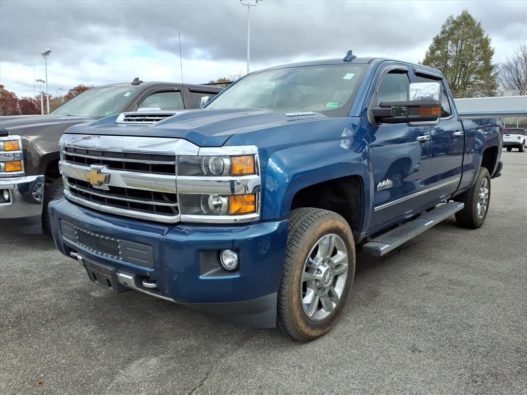 2018 Chevrolet Silverado 2500HD High Country photo 2