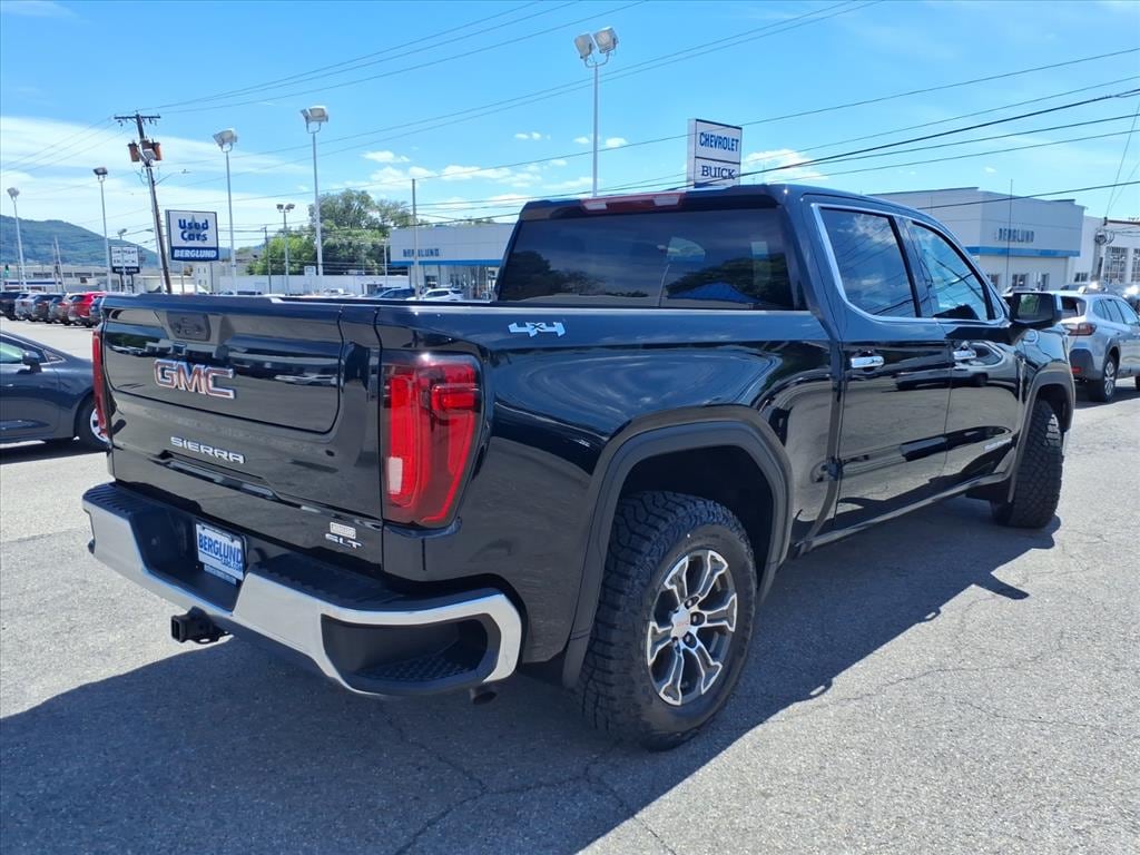 Used 2025 GMC Sierra SLT Cab; Crew