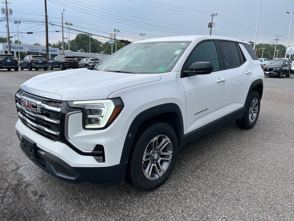 Used 2026 GMC Terrain Elevation Wagon