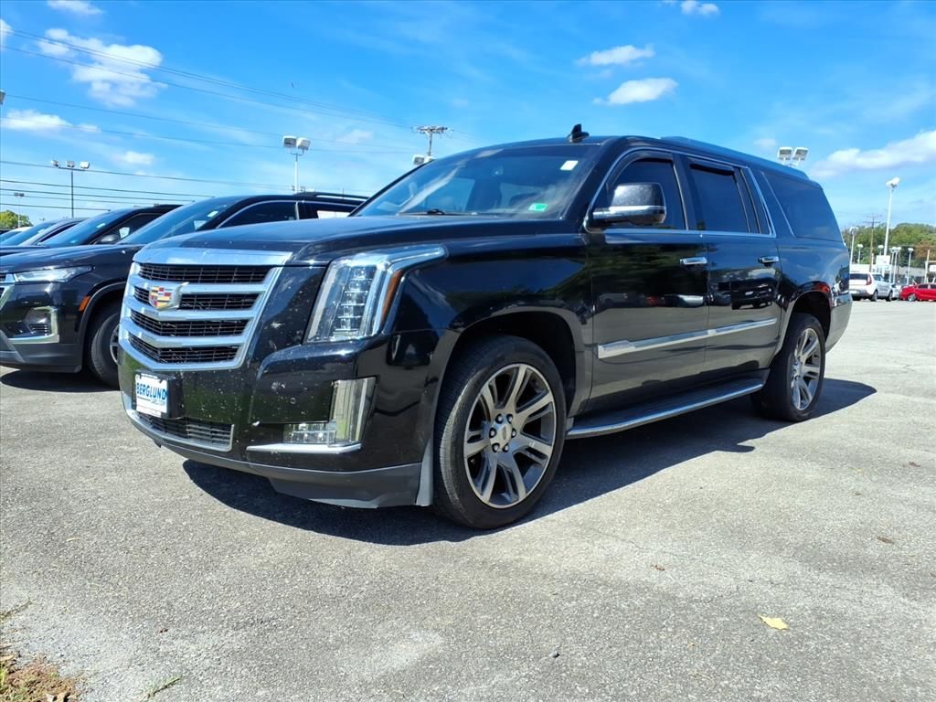 2016 Cadillac Escalade ESV Luxury photo 2