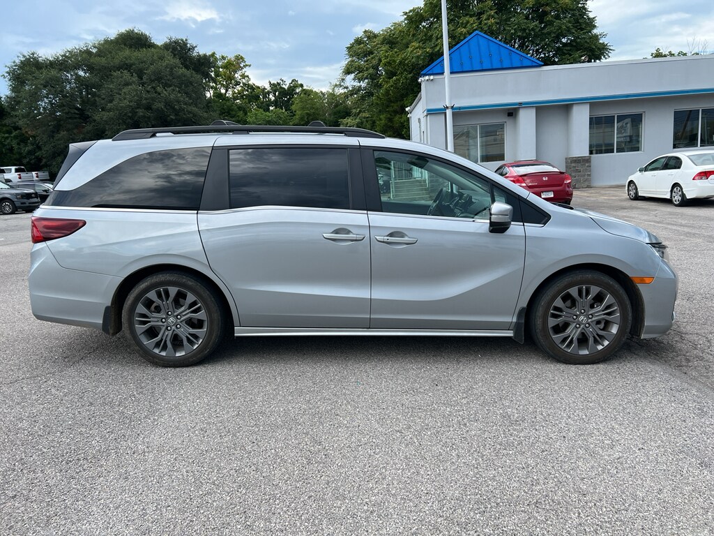 Used 2025 Honda Odyssey Touring Passenger Van