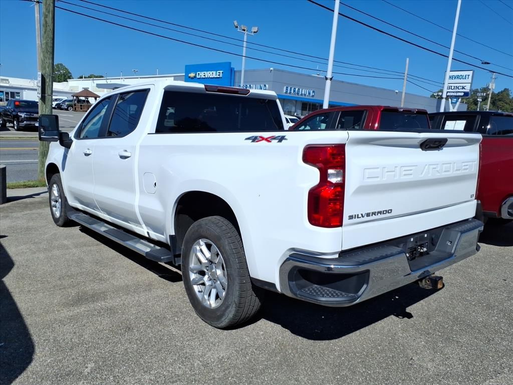 2022 Chevrolet Silverado 1500 LT photo 4