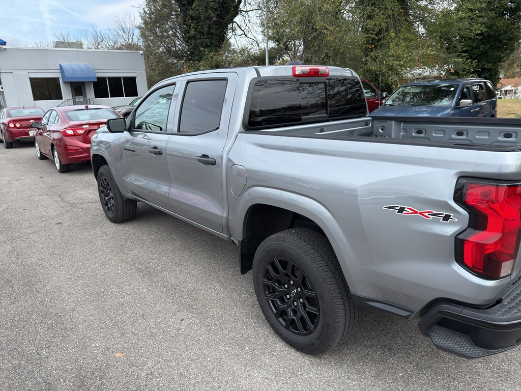Used 2025 Chevrolet Colorado 4WD Work Truck Crew Cab