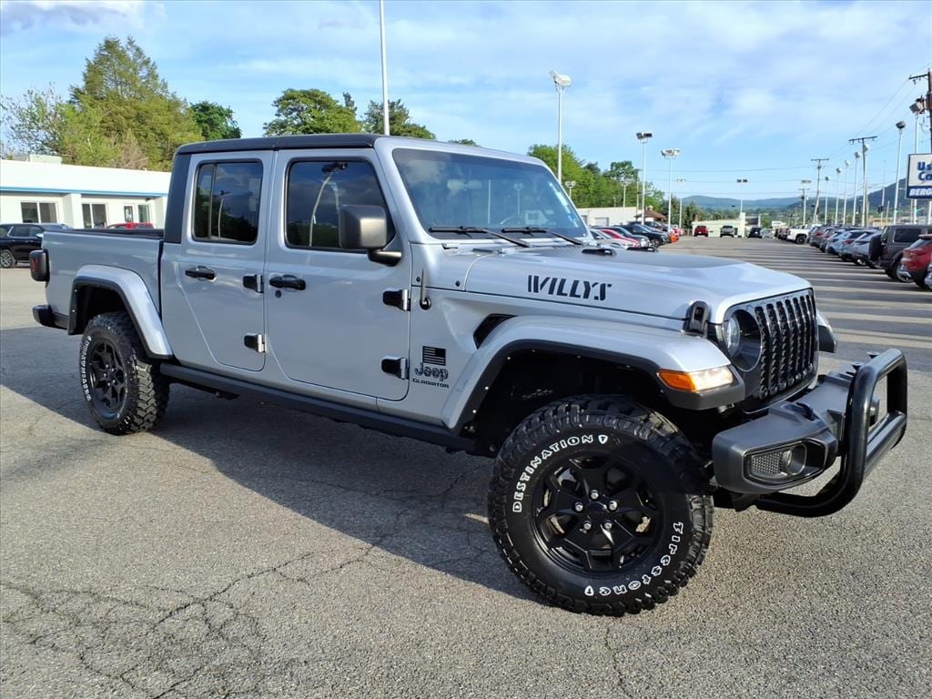 Used 2022 Jeep Gladiator Willys Crew Cab