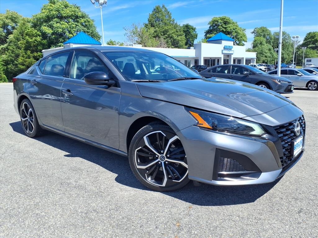 Used 2024 Nissan Altima 2.5 SR Sedan
